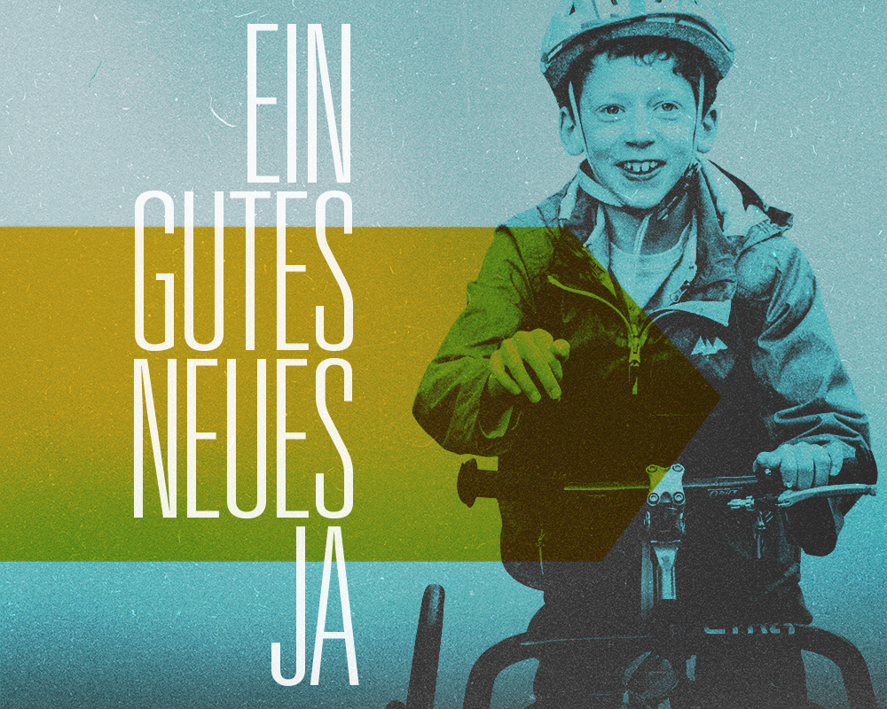 Junge auf Racerunner Text: Ein Gutes Neues JA