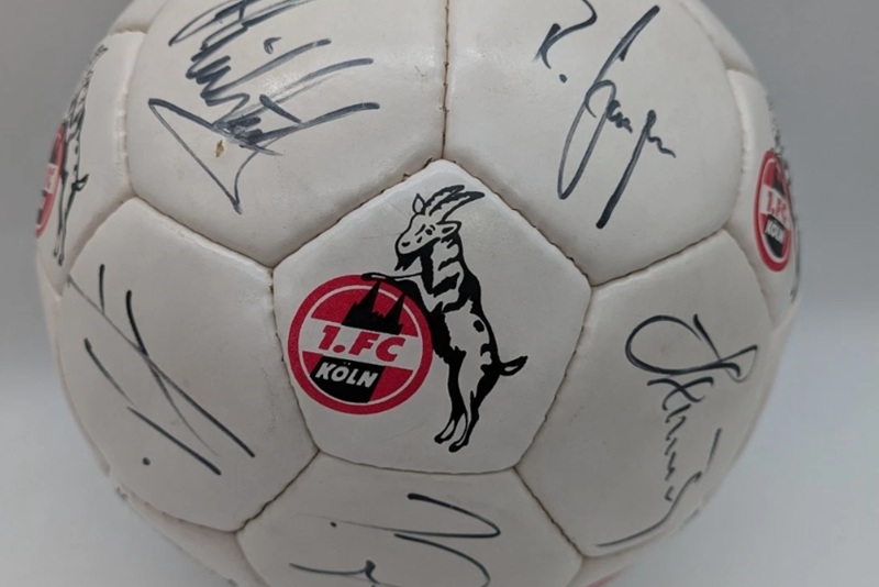 Signierter Fußball vom 1. FC Köln
